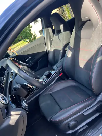 Mercedes-Benz A 180 Night Star — Compacte premium à 29'000 km seulement — dashboard