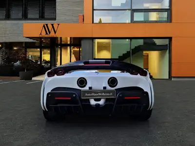 Ferrari SF90 Stradale — Hypercar hybride rechargeable, 780 ch, seulement 4000 km — Miniatur 9