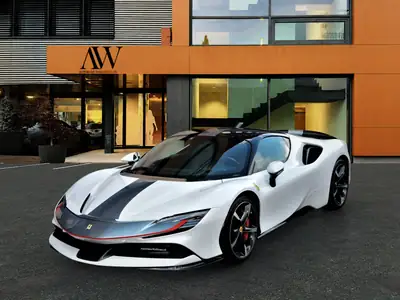Ferrari SF90 Stradale — Hypercar hybride rechargeable, 780 ch, seulement 4000 km — Miniatur 8
