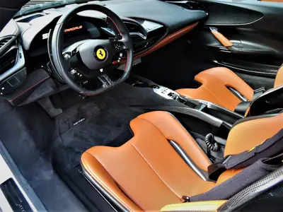 Ferrari SF90 Stradale — Hypercar hybride rechargeable, 780 ch, seulement 4000 km — Miniatur 13