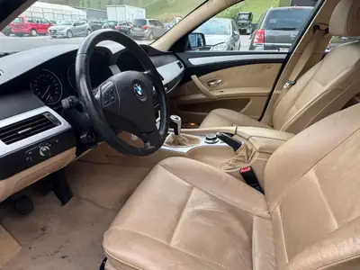 BMW 525d — Berline élégante diesel, entretien complet, sans sinistre — tableau de bord
