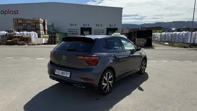 VW Polo 1.0 TSI 115 R-Line — Citadine dynamique, très peu kilométrée — Heckansicht