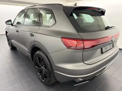 VW Touareg 3.0 TDI R-Line — SUV premium diesel, 5200 km, première main — Seitenansicht