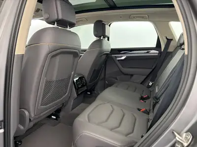 VW Touareg 3.0 TDI R-Line — SUV premium diesel, 5200 km, première main — Detail