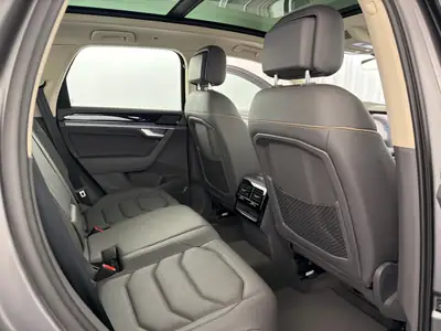 VW Touareg 3.0 TDI R-Line — SUV premium diesel, 5200 km, première main — Miniatur 8