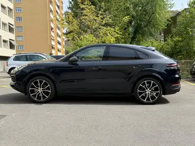 Porsche Cayenne 3.0 V6 Platinum Edition — SUV premium 340 ch, peu kilométré, Porsche Approved — vista posteriore