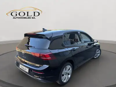 VW Golf 1.5 e TSI mHEV United DSG — Hybride léger performant, faible kilométrage — Seitenansicht