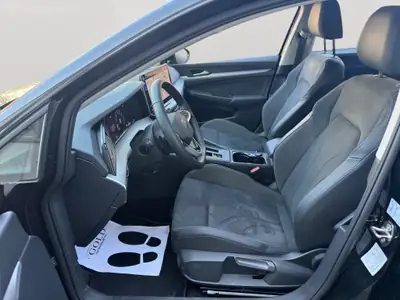 VW Golf 1.5 e TSI mHEV United DSG — Hybride léger performant, faible kilométrage — Innenraum