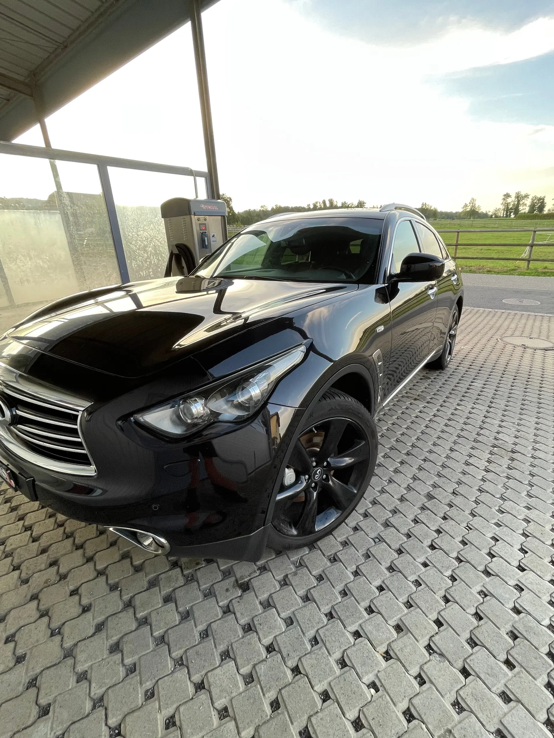 Infiniti QX70 2016 occasion Auw — 2