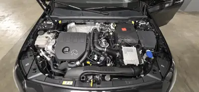 Mercedes-Benz A 200 AMG Line — Berline compacte hybride, 32'000 km seulement — détail