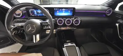 Mercedes-Benz A 200 AMG Line — Berline compacte hybride, 32'000 km seulement — Miniature 7