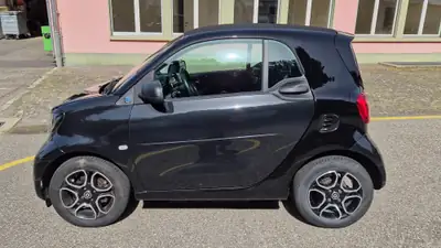 Smart Fortwo EQ — Citadine électrique compacte, entretien premium — Armaturenbrett