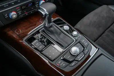Audi A6 Limousine 2.8 V6 FSI — Berline élégante, moteur performant, 21 500 km seulement — Miniature 21