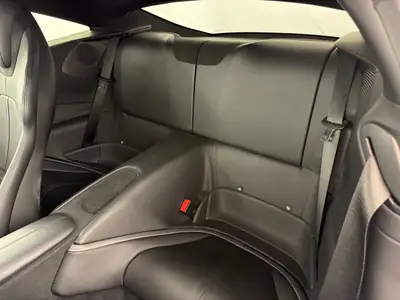Ferrari Roma 3.9 V8 T — Coupé sportif de prestige, 13'100 km seulement — détail