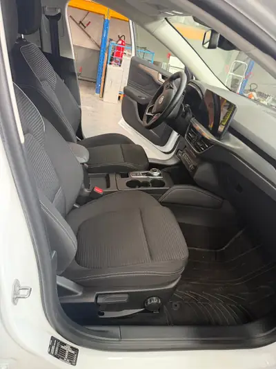 Ford Focus 1.5 EcoBlue 120 Titanium X — Break diesel efficace, 38 000 km seulement — Miniatur 8