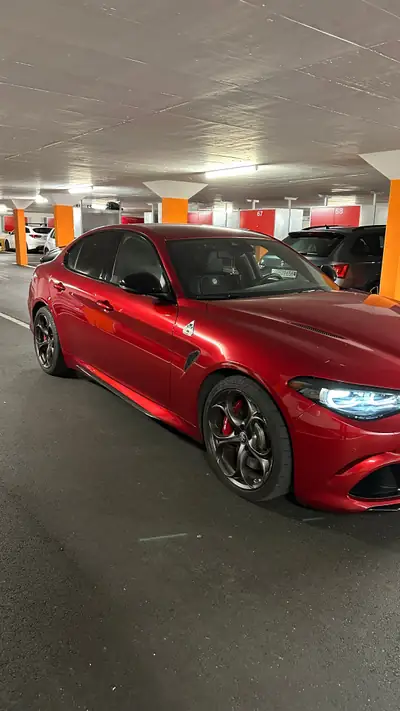 Alfa Romeo Giulia 2.9 V6 Biturbo Quadrifoglio — 519 ch, sportive italienne d'exception — côté