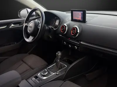 Audi A3 Limousine 1.8 TFSI 180 PS — Berline dynamique révisée, transmission automatique — Miniatur 10
