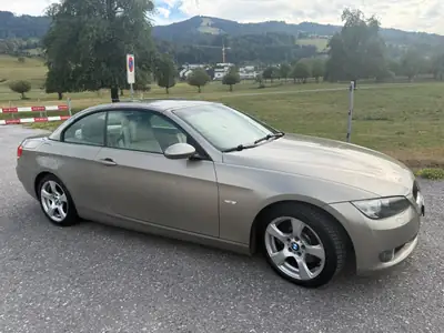 BMW 325i Cabriolet — Roadster élégant, moteur 218 ch, révision juillet 2026 — arrière