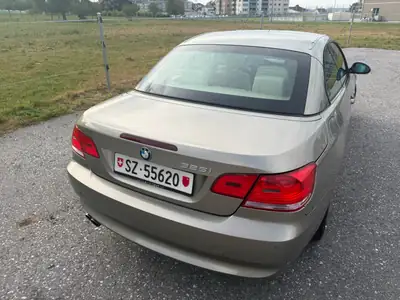 BMW 325i Cabriolet — Roadster élégant, moteur 218 ch, révision juillet 2026 — tableau de bord