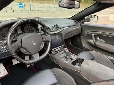 Maserati GranCabrio 4.7 V8 MC — Cabriolet sportif italien, 459 ch, 22'000 km seulement — Miniature 14