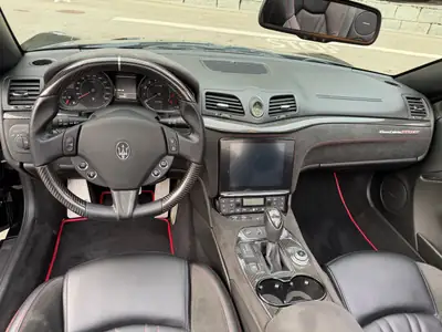 Maserati GranCabrio 4.7 V8 MC — Cabriolet sportif italien, 459 ch, 22'000 km seulement — Miniature 13