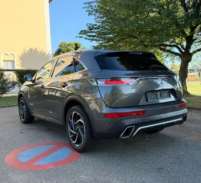 DS7 1.6 PureTech 225 So Chic — SUV premium français avec sièges massants et vision nocturne — cruscotto