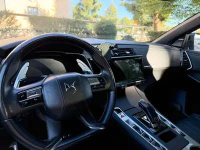 DS7 1.6 PureTech 225 So Chic — SUV premium français avec sièges massants et vision nocturne — Miniatura 12