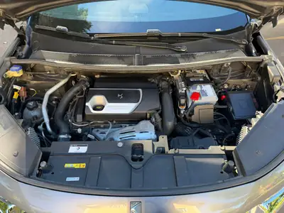DS7 1.6 PureTech 225 So Chic — SUV premium français avec sièges massants et vision nocturne — Miniatura 19