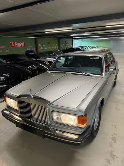 Rolls-Royce Silver Spirit II — Véhicule de collection en état impeccable, homologué vétéran — Außenansicht