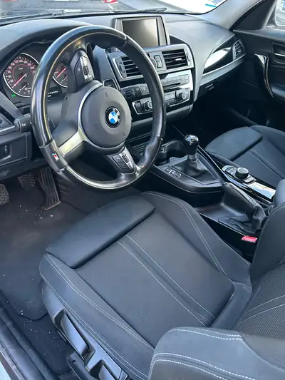 BMW 116d EfficD Edition Sport Line — Diesel économe, 92 600 km, design affirmé — tableau de bord