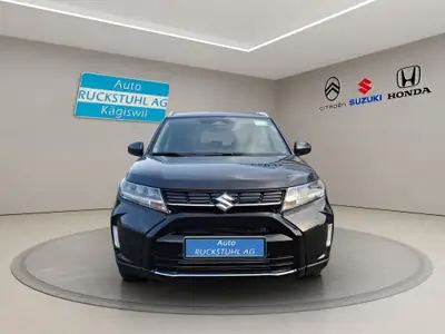 Suzuki Vitara 1.4 T Piz Sulai Hybrid 4x4 — SUV compact hybride, 20 km au compteur — Heckansicht