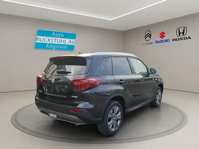 Suzuki Vitara 1.4 T Piz Sulai Hybrid 4x4 — SUV compact hybride, 20 km au compteur — Innenraum