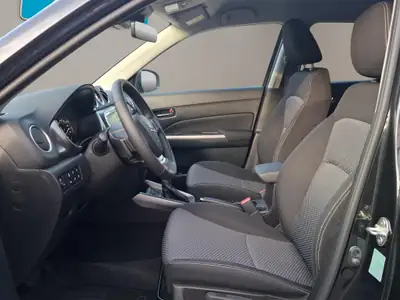 Suzuki Vitara 1.4 T Piz Sulai Hybrid 4x4 — SUV compact hybride, 20 km au compteur — Detail