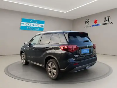Suzuki Vitara 1.4 T Piz Sulai Hybrid 4x4 — SUV compact hybride, 20 km au compteur — Armaturenbrett