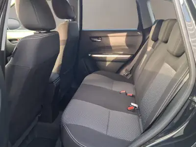 Suzuki Vitara 1.4 T Piz Sulai Hybrid 4x4 — SUV compact hybride, 20 km au compteur — Miniatur 11