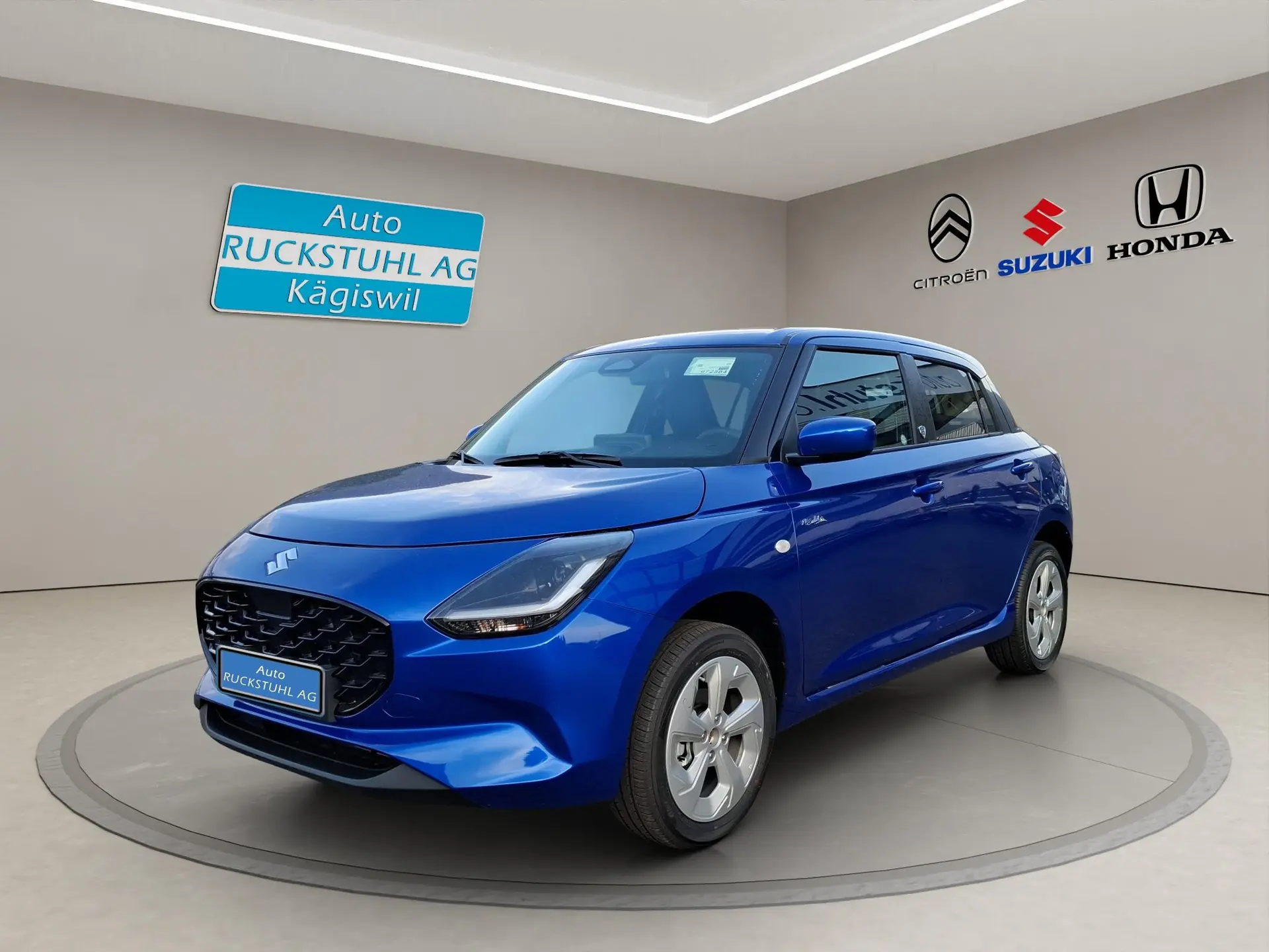 Suzuki Swift 1.2 Piz Sulai Hybrid 4x4 — Citadine polyvalente et économe, quasi neuve