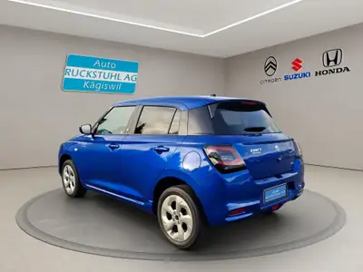Suzuki Swift 1.2 Piz Sulai Hybrid 4x4 — Citadine polyvalente et économe, quasi neuve — Armaturenbrett