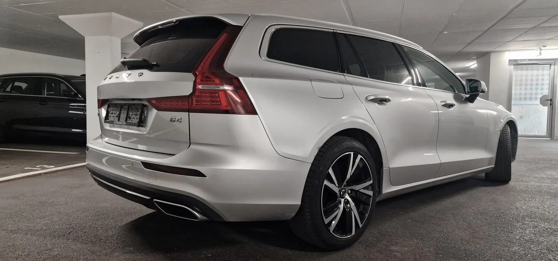Volvo V60 2022 occasion Beringen — 3