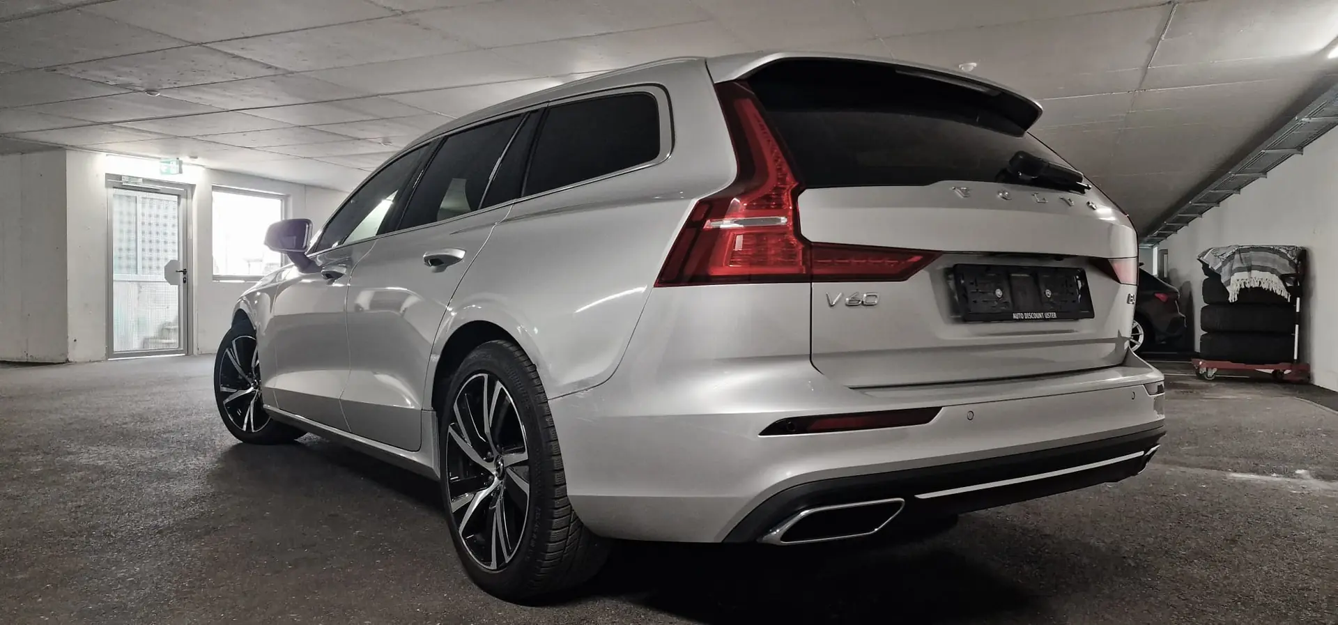 Volvo V60 2022 occasion Beringen — 4