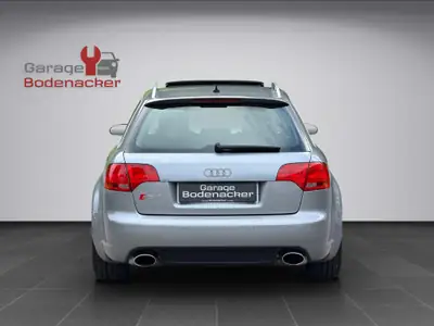 Audi RS4 Avant 4.2 V8 quattro — Un break sportif de légende, moteur atmosphérique 420 ch — Miniatur 19