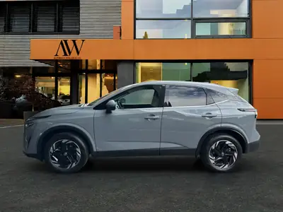 Nissan Qashqai 1.3 DIG-T 158 — SUV hybride léger, 23 000 km seulement — vista esterna