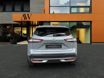 Nissan Qashqai 1.3 DIG-T 158 — SUV hybride léger, 23 000 km seulement — cruscotto