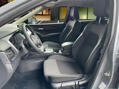 Nissan Qashqai 1.3 DIG-T 158 — SUV hybride léger, 23 000 km seulement — Miniatura 9