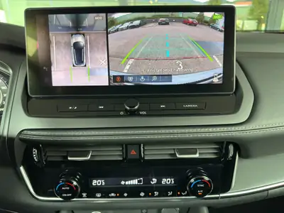 Nissan Qashqai 1.3 DIG-T 158 — SUV hybride léger, 23 000 km seulement — Miniatura 17