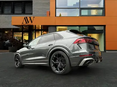 Audi RS Q8 4.0 V8 TFSI Quattro — 600 ch, freins céramique, 29 900 km seulement — Innenraum