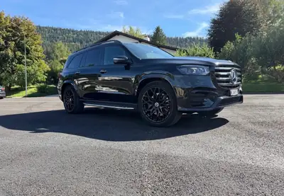 Mercedes-Benz GLS 580 AMG Line — SUV 7 places, 538 ch et technologie hybride — vue extérieure