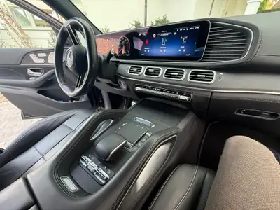 Mercedes-Benz GLS 580 AMG Line — SUV 7 places, 538 ch et technologie hybride — Miniature 8