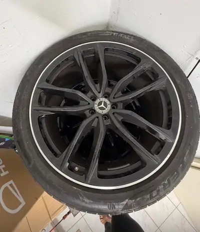 Mercedes-Benz GLS 580 AMG Line — SUV 7 places, 538 ch et technologie hybride — Miniature 15
