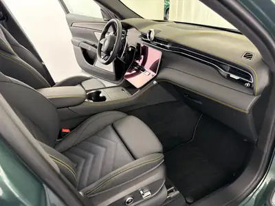 Maserati Grecale 3.0 Trofeo — SUV sportif 531 ch, très faible kilométrage, garantie complète — Miniatur 9