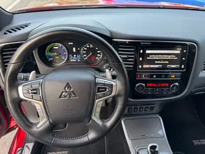 Mitsubishi Outlander 2.4 PHEV Diamond — SUV hybride rechargeable, 36'000 km seulement — Miniature 7